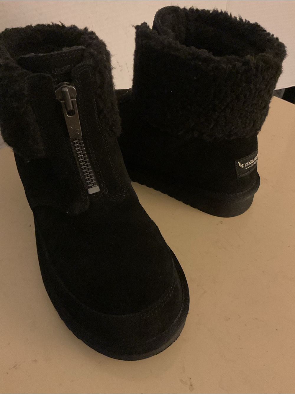 Koolaburra by Ugg women black suede Lytta short classic boots US 8